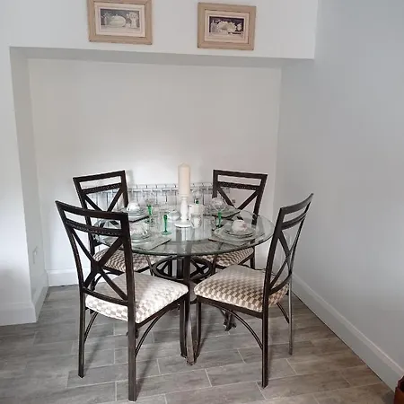 The Mews Apartment